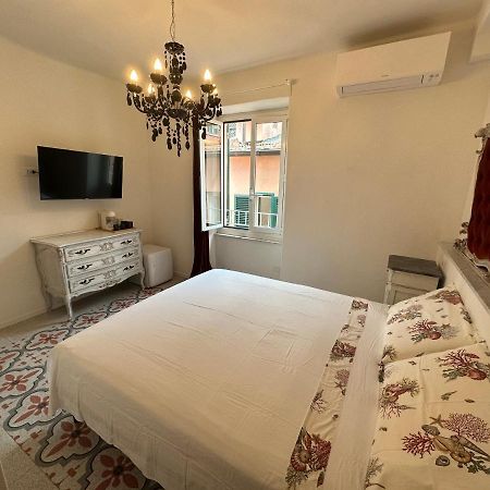 Elegante Stanza Rossa Mottino23 Bed & Breakfast Lerici Ngoại thất bức ảnh