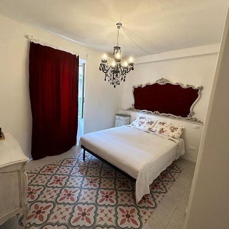 Elegante Stanza Rossa Mottino23 Bed & Breakfast Lerici Ngoại thất bức ảnh