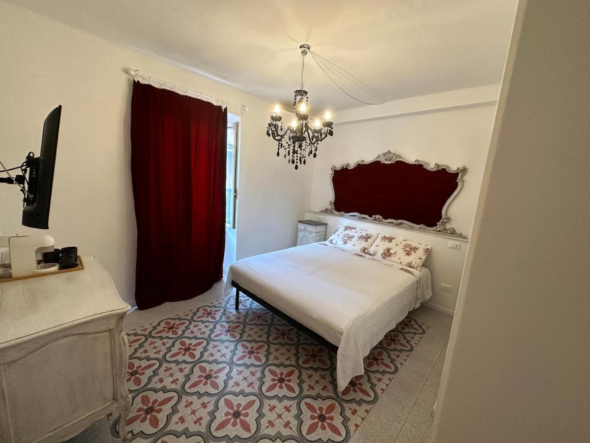 Elegante Stanza Rossa Mottino23 Bed & Breakfast Lerici Ngoại thất bức ảnh